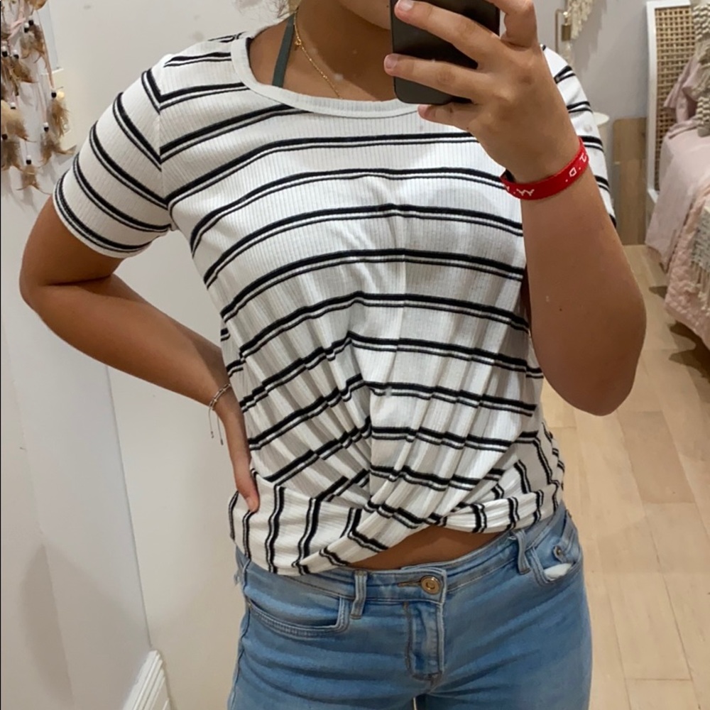 Cute striped top - Picture 2 of 3